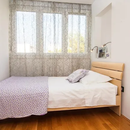 Apartament Zoi *
