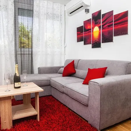 Apartament Zoi *