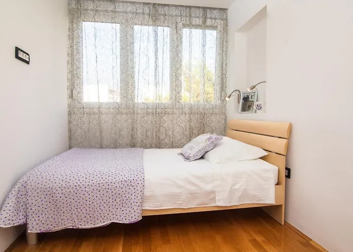 Apartament Zoi *